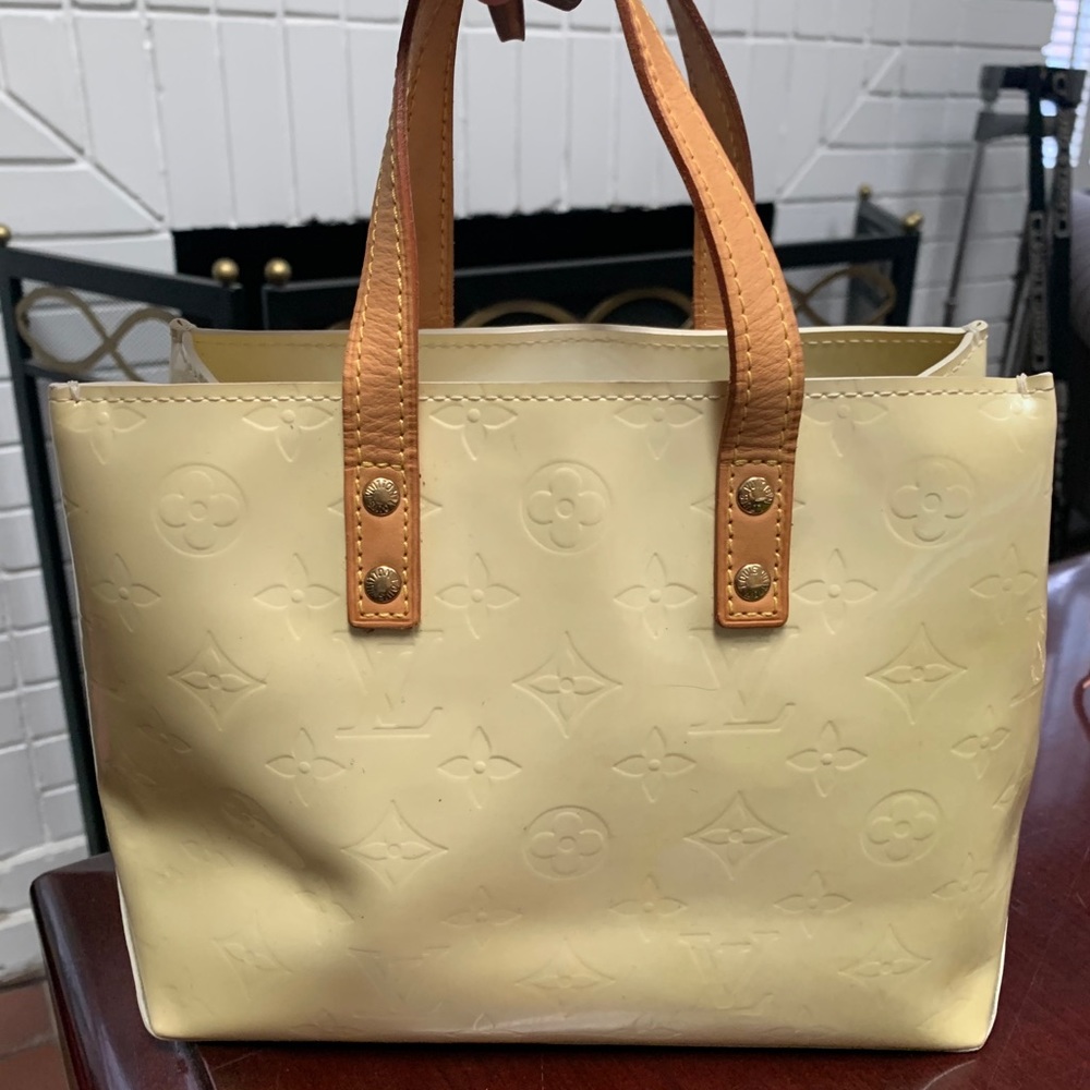 Authentic Louis Vuitton Vernis Reade PM - Picture 2 of 6